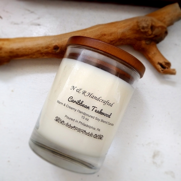 Caribbean Teakwood Soy Blend Candle 10 oz - Picture 2 of 5
